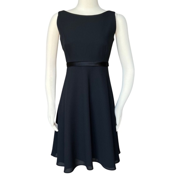 Laundry By Shelli Segal Black Crepe Open Back Cocktail Dress Size 8 - Picture 9 of 9